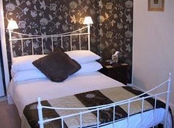 Ellerbrook House