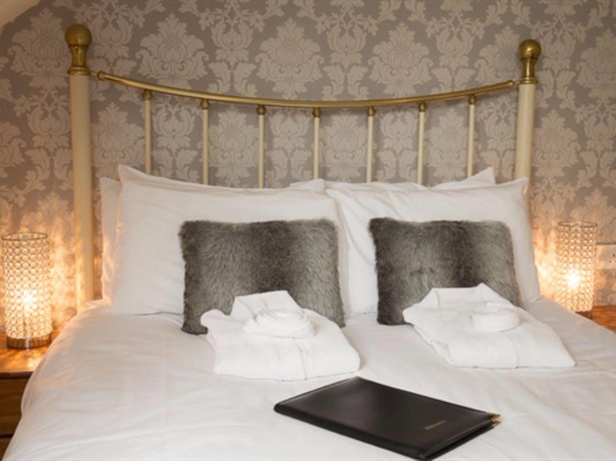Guest house Ellerbrook House